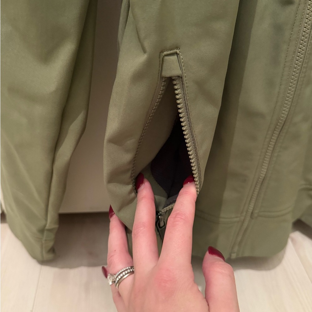 Patagonia Sage Green Performance Jacket - Picture 7 of 14